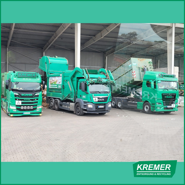 🚛🚛🚛 Drei Trucks, viele Wege. 💚
Manche nennen’s Fuhrpark – wir nennen’s Einsatz nach Plan.
#kremer #greenteam... 🚛🚛🚛 Drei Trucks, viele Wege. 💚
Manche nennen’s Fuhrpark – wir nennen’s Einsatz nach Plan.
#kremer #greenteam...