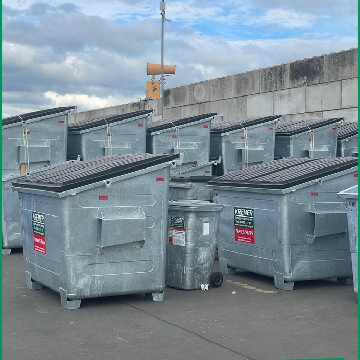 📦 Wer Container sagt, meint Kremer. 💚
Aufgereiht und bereit. 💪
#kremer #containerdienst #greenteam #recyclingläuf 📦 Wer Container sagt, meint Kremer. 💚
Aufgereiht und bereit. 💪
#kremer #containerdienst #greenteam #recyclingläuf